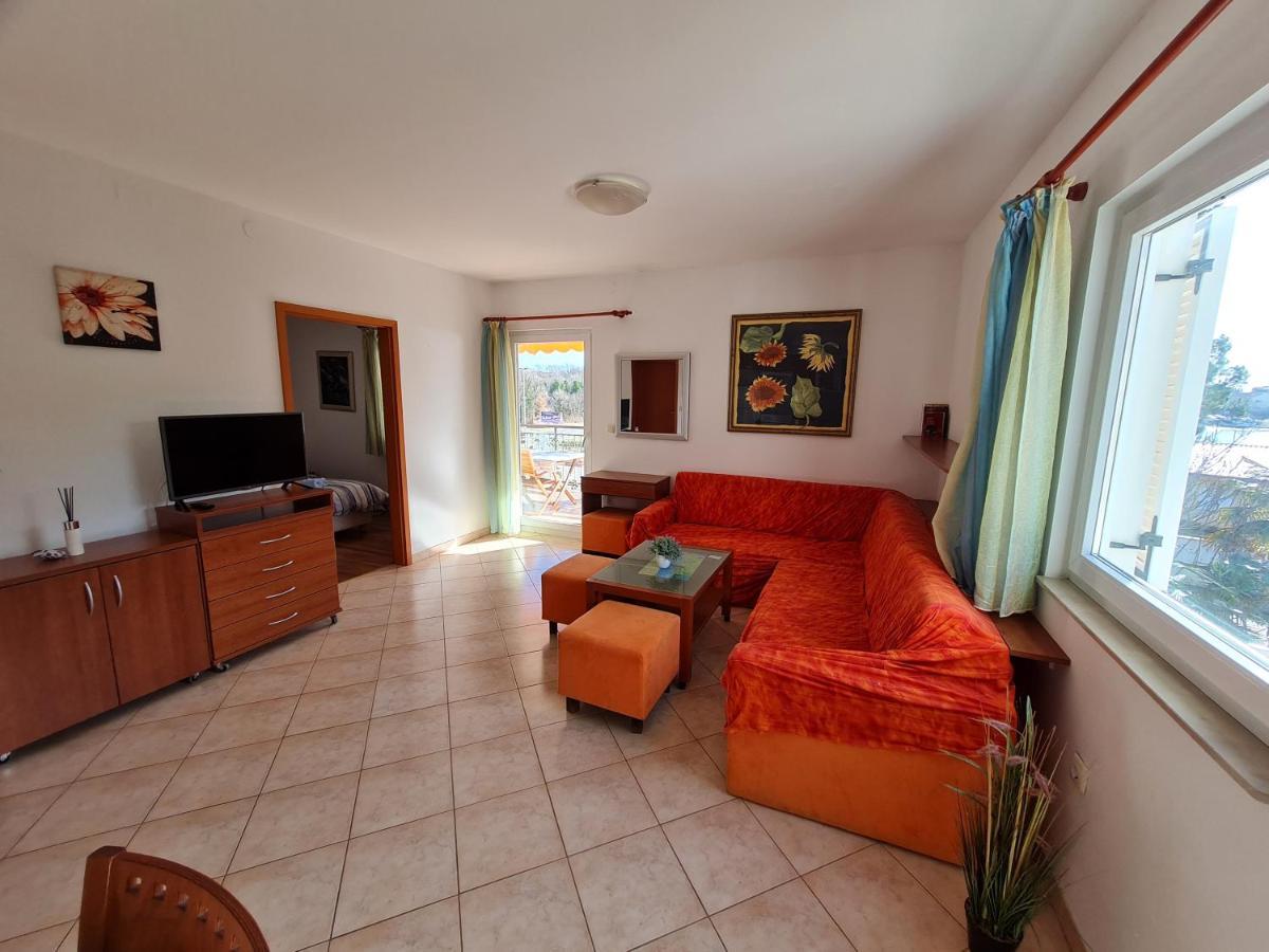 Apartments Spert Umag Exterior photo
